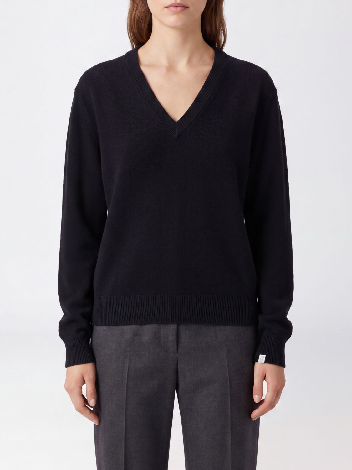 EXTREME CASHMERE Long-Sleeved V-Neck Jumper in Pure Cashmere