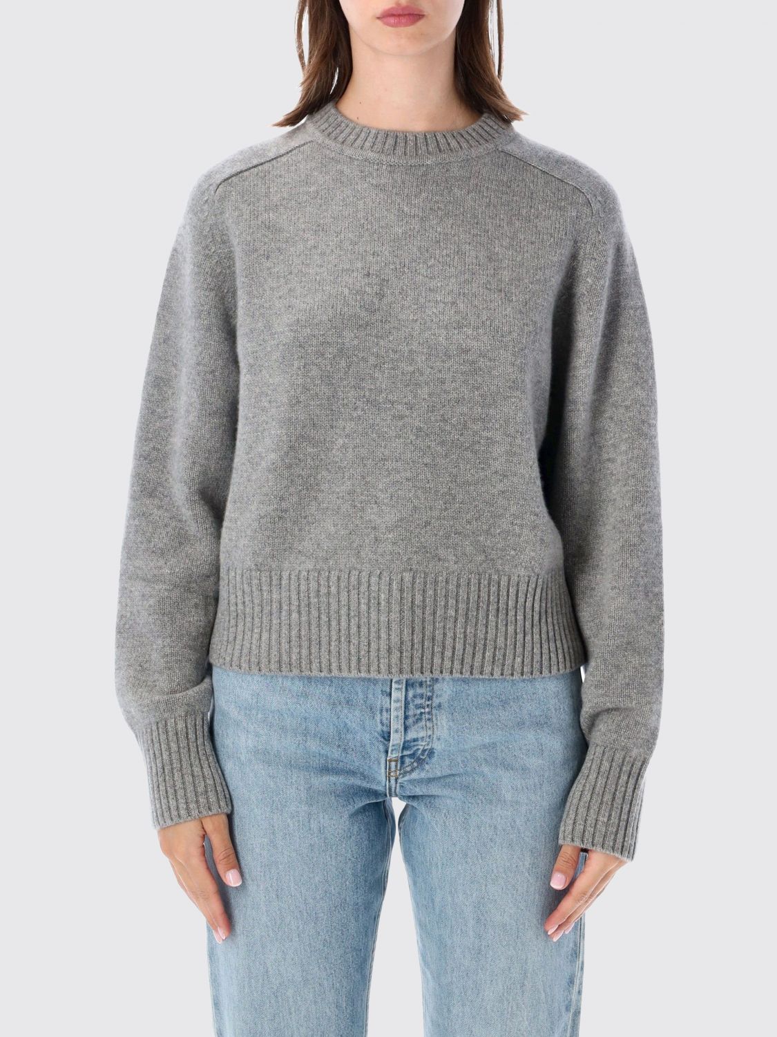 EXTREME CASHMERE Pullover mit Rundhalsausschnitt und überschnittenen Schultern aus 100 % Kaschmir
