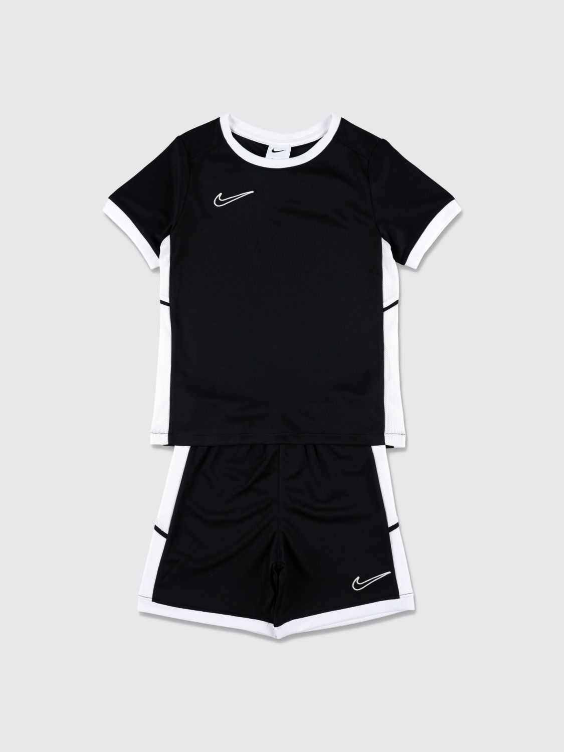 NIKE 2-teiliges Set für Jungen aus recyceltem Polyester mit T-Shirt und Shorts