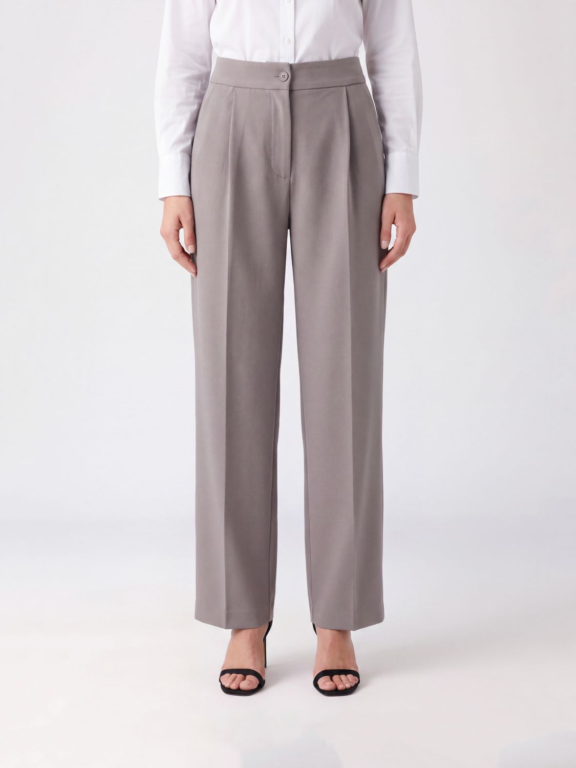 THE FRANKIE SHOP Pants Woman color Green