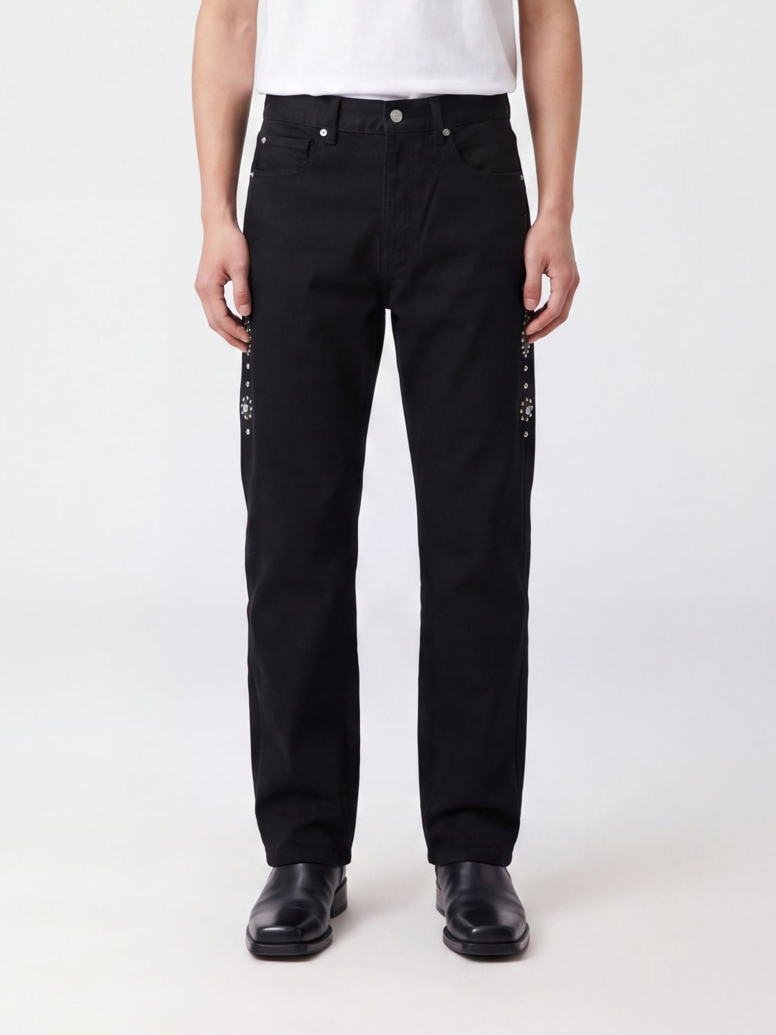 HTC LOS ANGELES Straight-Fit Jeans aus Baumwolldenim mit Nieten und Stickerei von