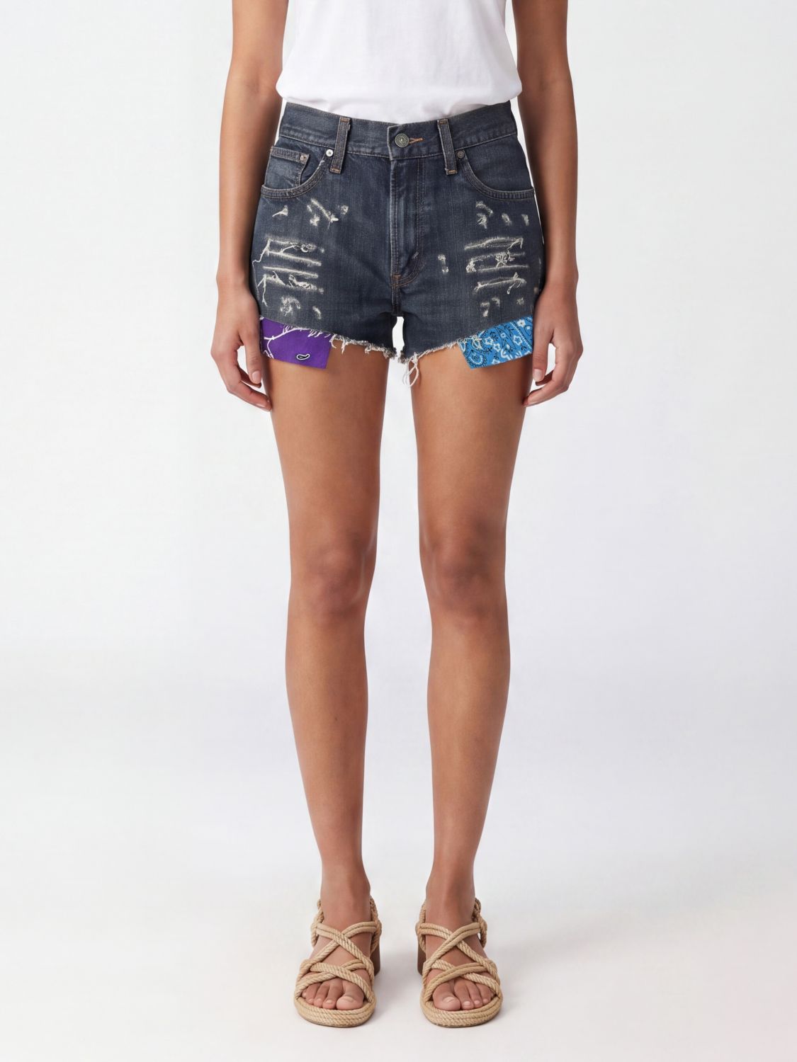 HTC LOS ANGELES Mittel sitzende Distressed-Jeans-Shorts mit Bandana-Motiv