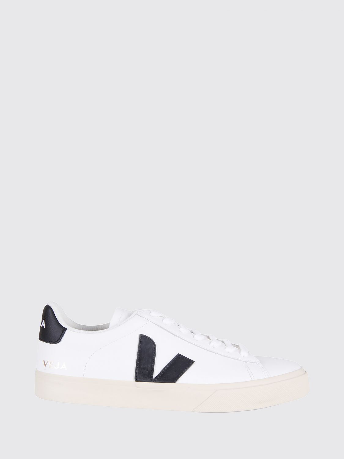 VEJA Campo Chromefree Low-Top Sneakers in Sustainable Leather with Contrast Logo VEJA Campo Chromefree Low-Top Sneakers in Sustainable Leather with Contrast Logo