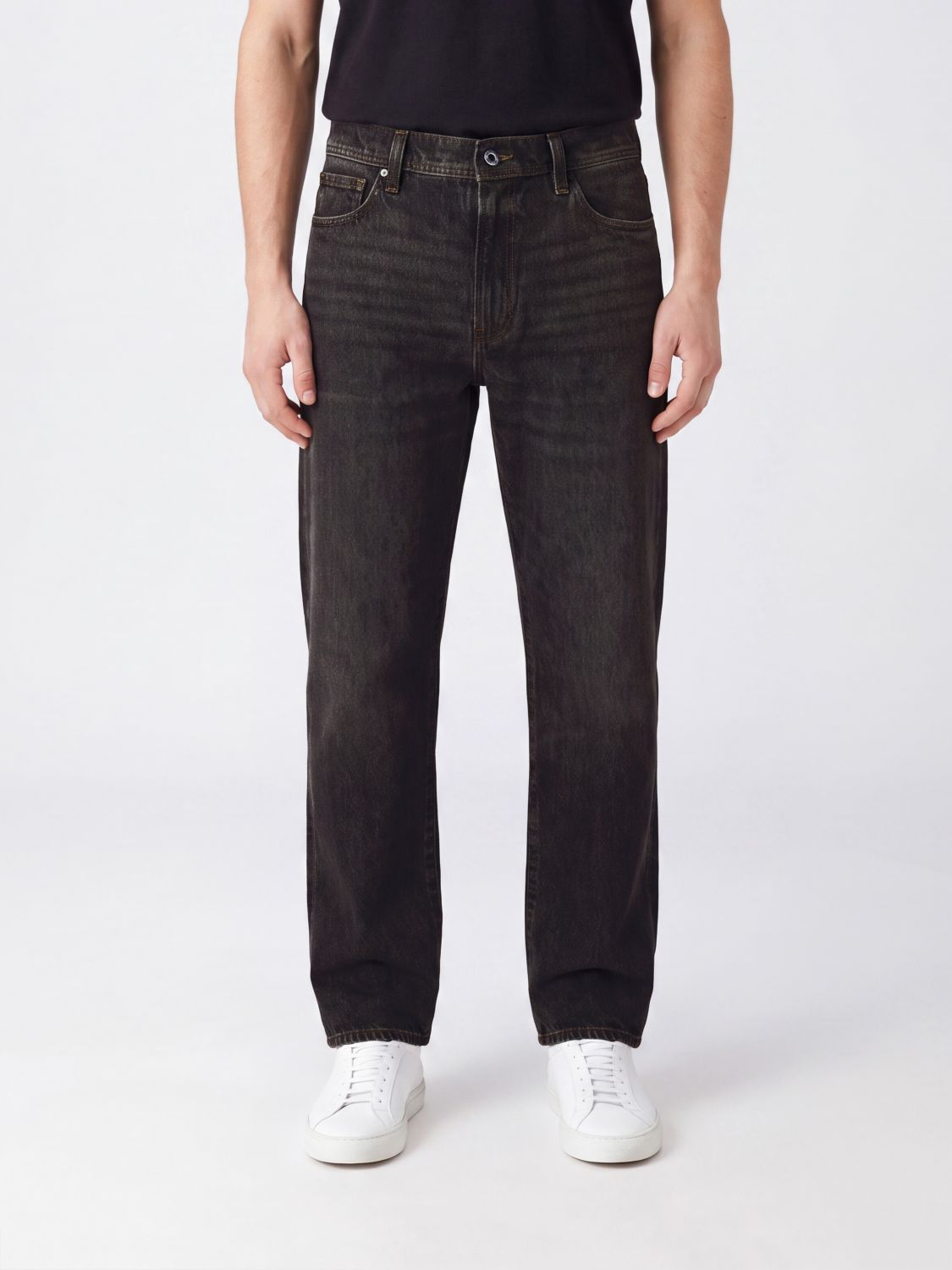 Filson Straight Fit Five-Pocket Jeans in Worn-Effect Denim