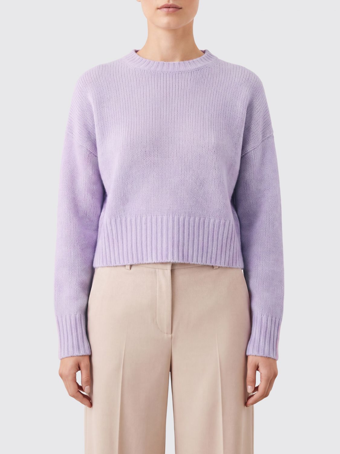 Kujten 100% Cashmere Crewneck Jumper with Dropped Shoulders