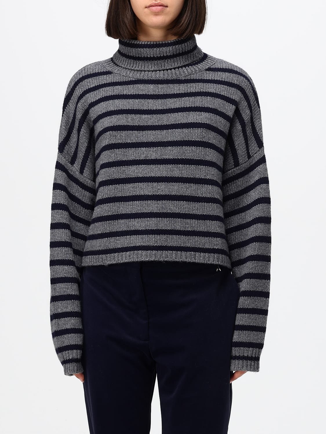 LISA YANG Dolcevita in puro cashmere a righe bicolor con spalle scese