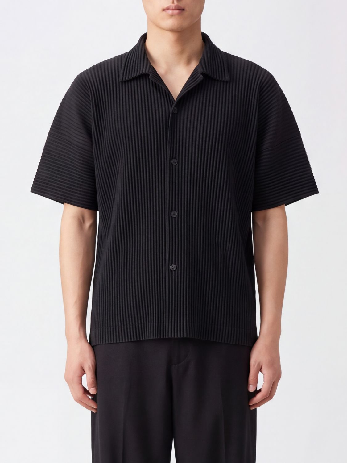 HOMME PLISSE' ISSEY MIYAKE Kurzärmeliges plissiertes Bowlinghemd Homme Plissé Issey Miyake mit Kuba-Kragen