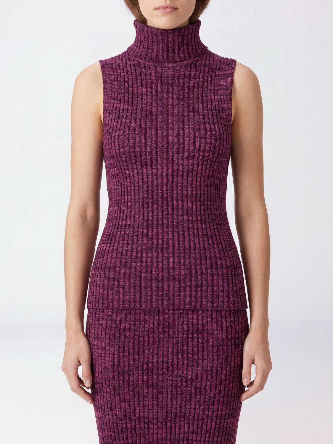 RABANNE Ärmelloser Rollkragenpullover von aus geripptem Schurwoll-Seiden-Strick mit schmaler Passform