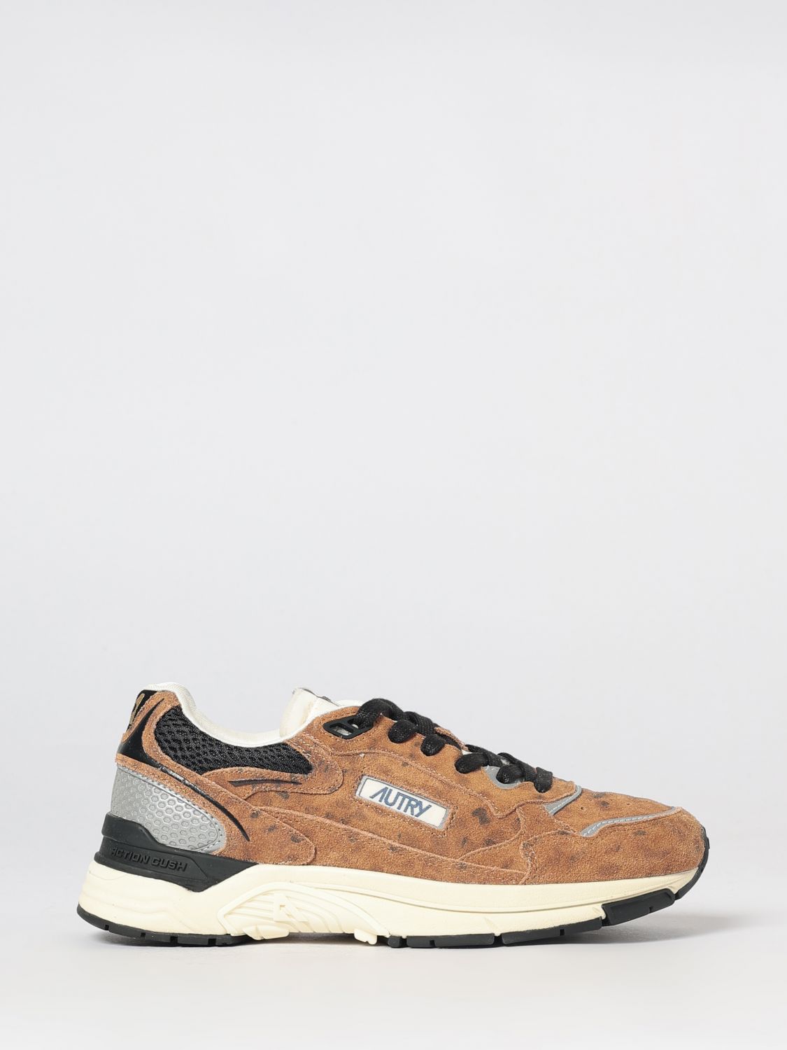 Autry Hyperway Low-Top Trainers in Suede and Mesh with a Bicolour Design