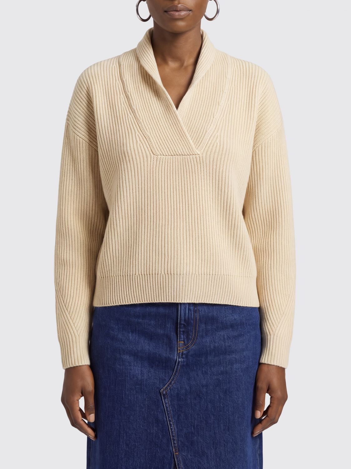 BRUNELLO CUCINELLI V-Neck Jumper in Pure Cashmere with Ribbed Edges