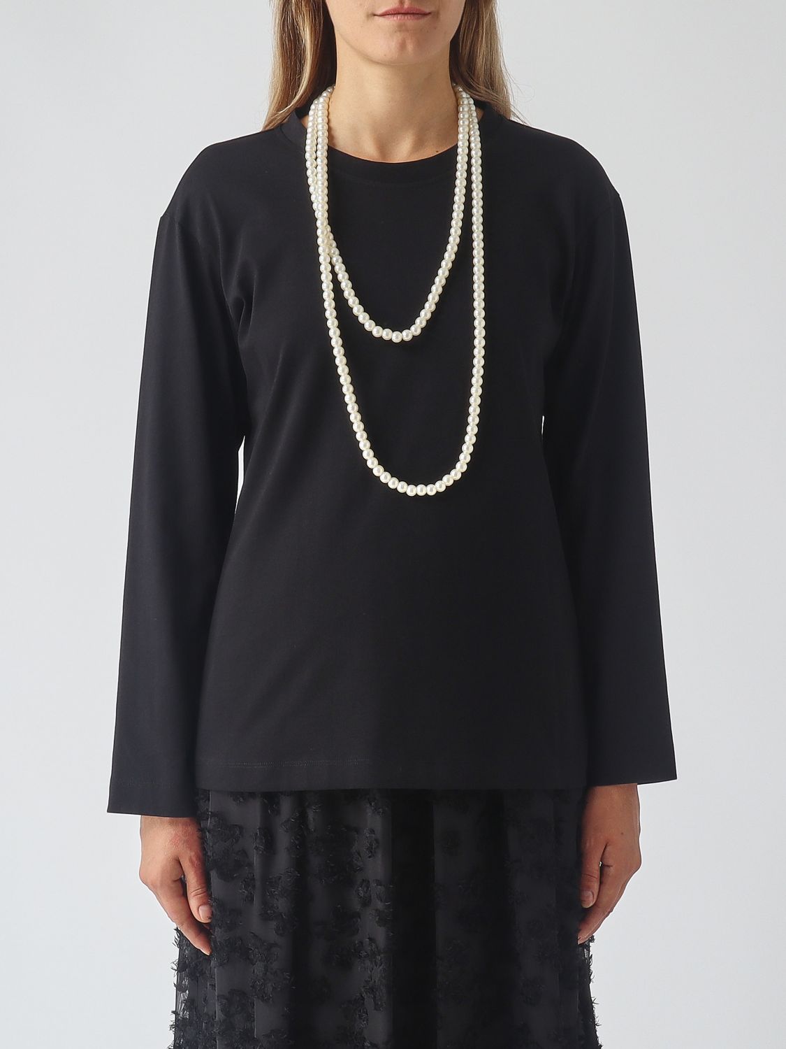 MEIMEIJ Long-Sleeved Cotton T-shirt with Pearl Embellishments MEIMEIJ Long-Sleeved Cotton T-shirt with Pearl Embellishments