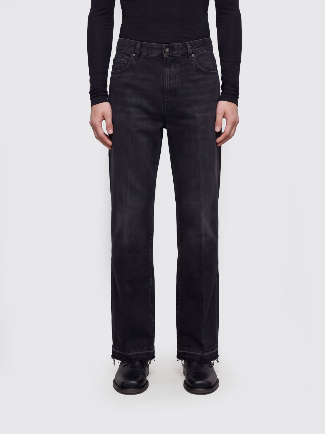 AMIRI Jeans Men color Black