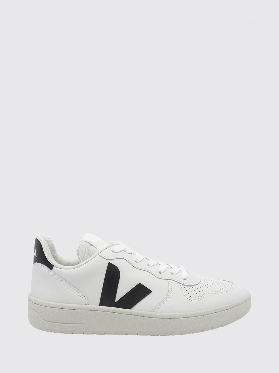 VEJA V-10 Sustainable O. T. Leather Sneakers with Contrasting V-Logo VEJA V-10 Sustainable O. T. Leather Sneakers with Contrasting V-Logo