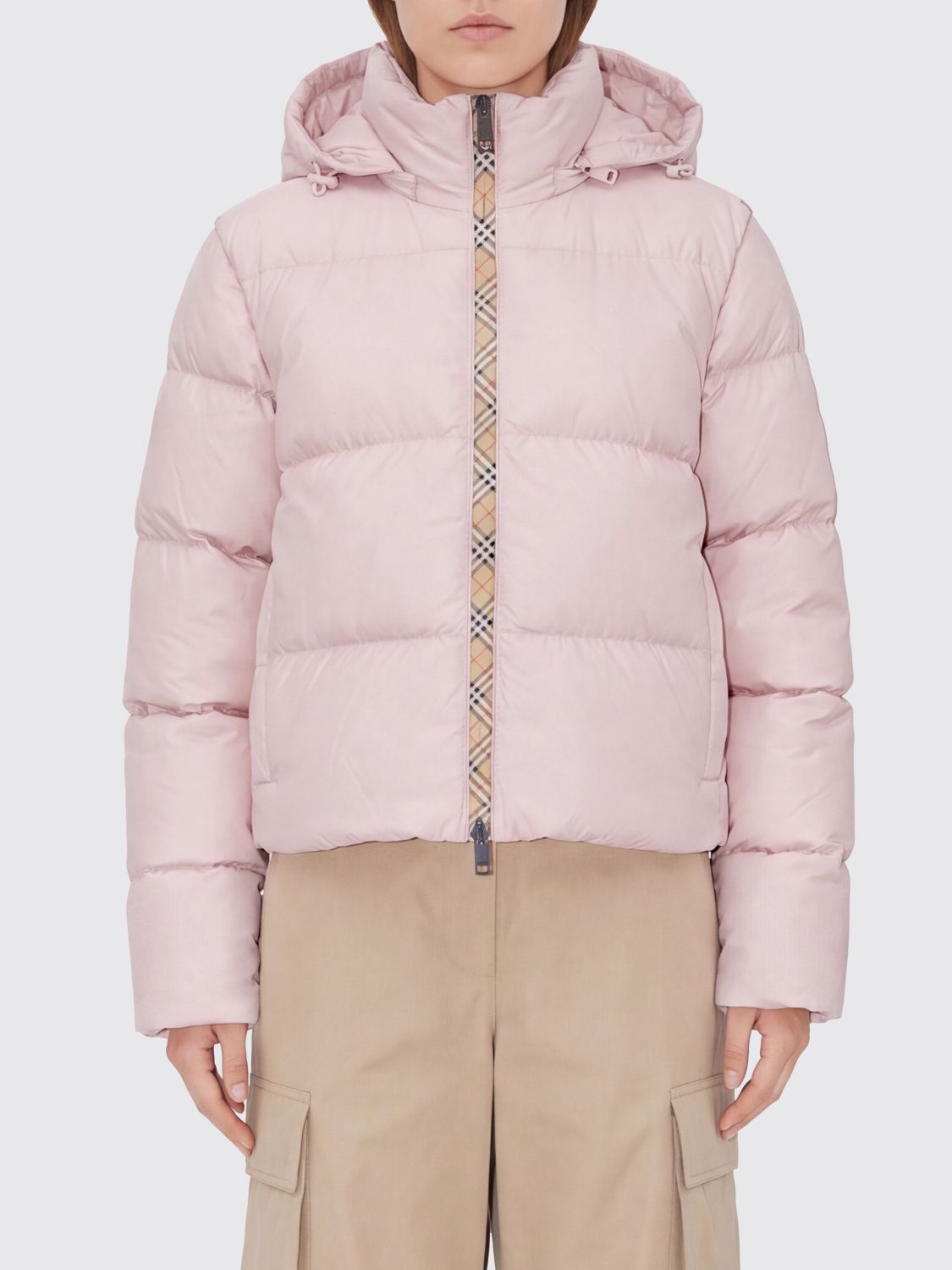 BURBERRY Kurze Stepp-Daunenjacke aus Nylon mit abnehmbarer Kapuze