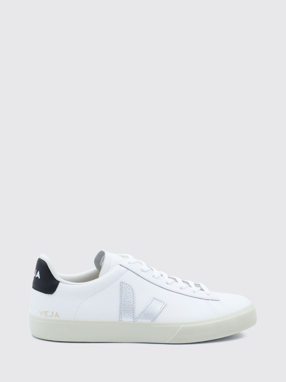VEJA Campo Low-Top Sneakers in O. T. Leather with Side Contrast Logo VEJA Campo Low-Top Sneakers in O. T. Leather with Side Contrast Logo