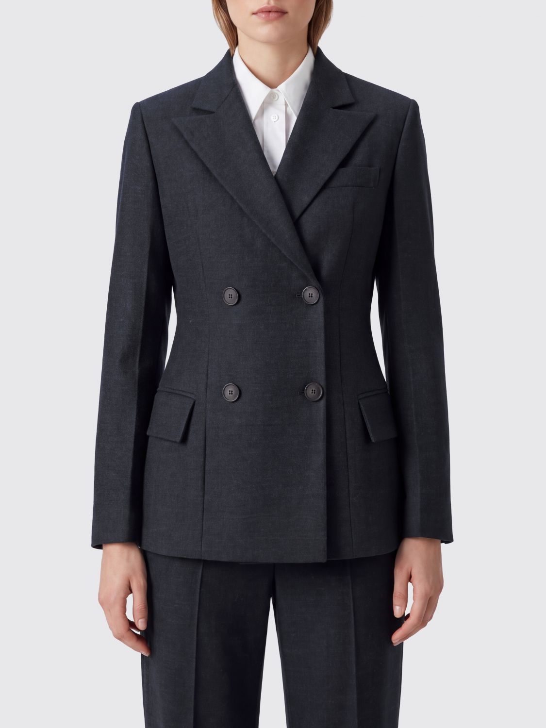 TELA Slim Fit Double-Breasted Short Blazer in Wool Blend with Peak Lapels TELA Slim Fit Double-Breasted Short Blazer in Wool Blend with Peak Lapels