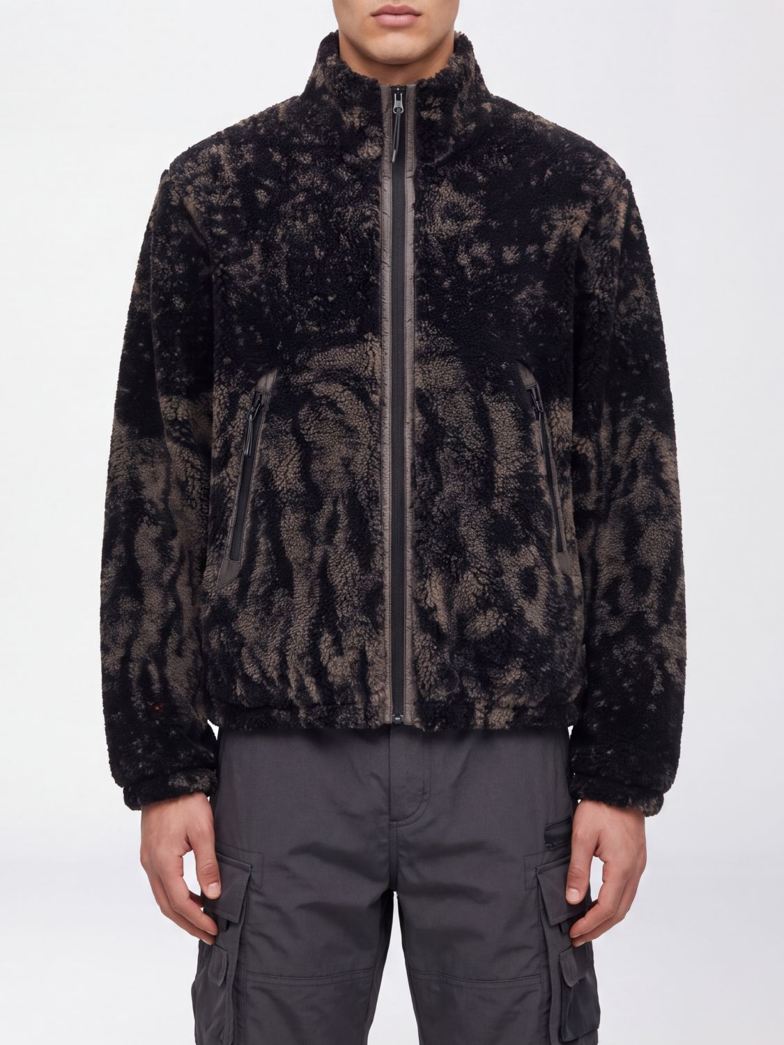 Roa Jacket Men In Multi