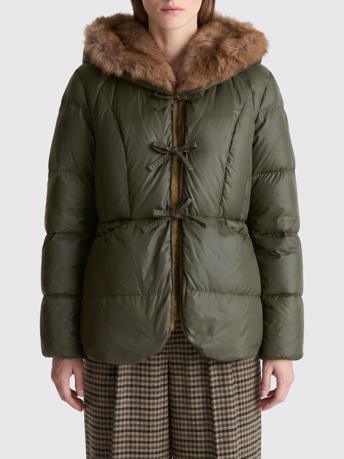 PEUTEREY Short Quilted Nylon Puffer Jacket with Hood and a Relaxed Fit PEUTEREY Short Quilted Nylon Puffer Jacket with Hood and a Relaxed Fit