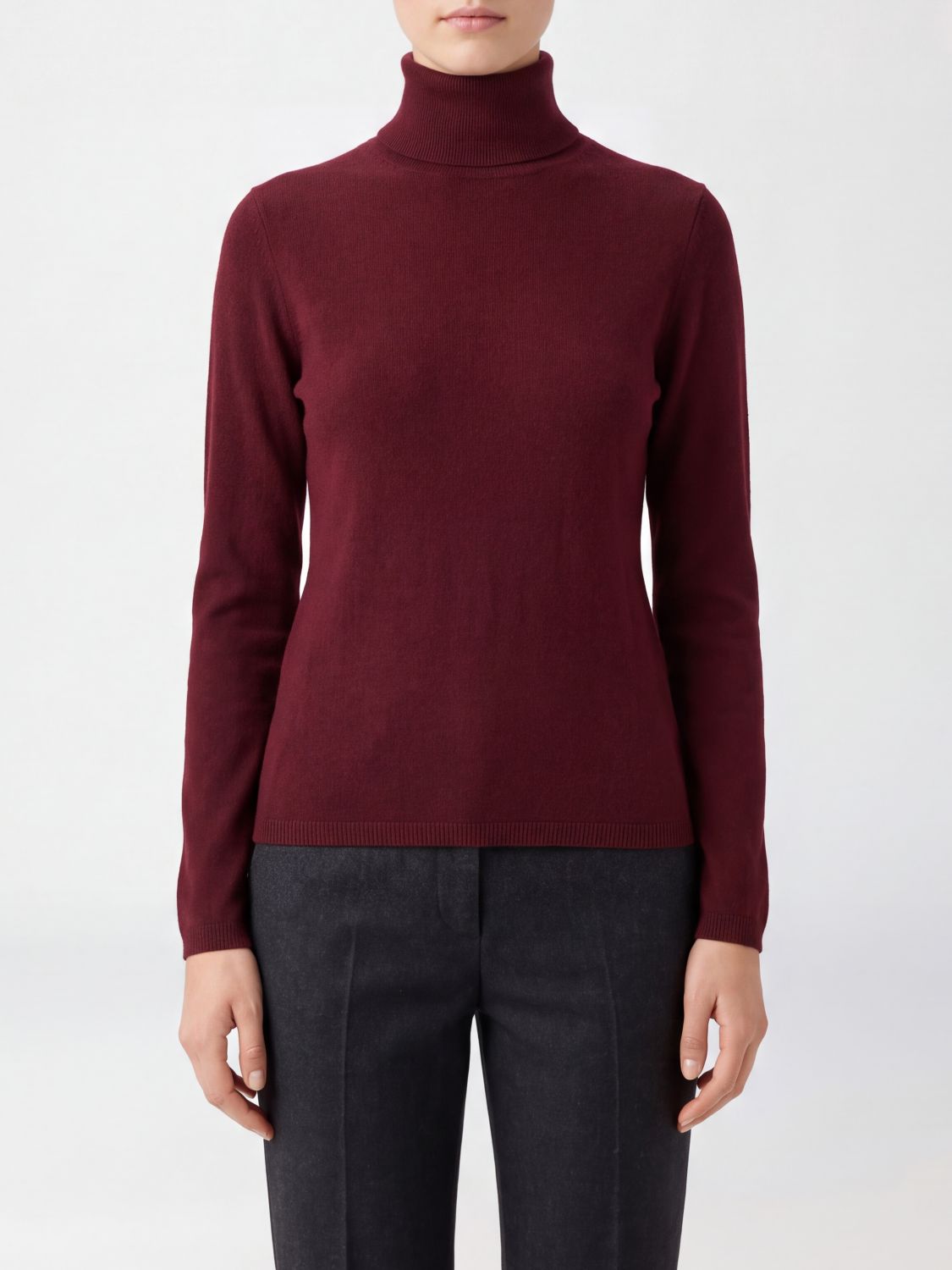 Allude Slim Fit Cashmere Turtleneck Jumper with Long Sleeves