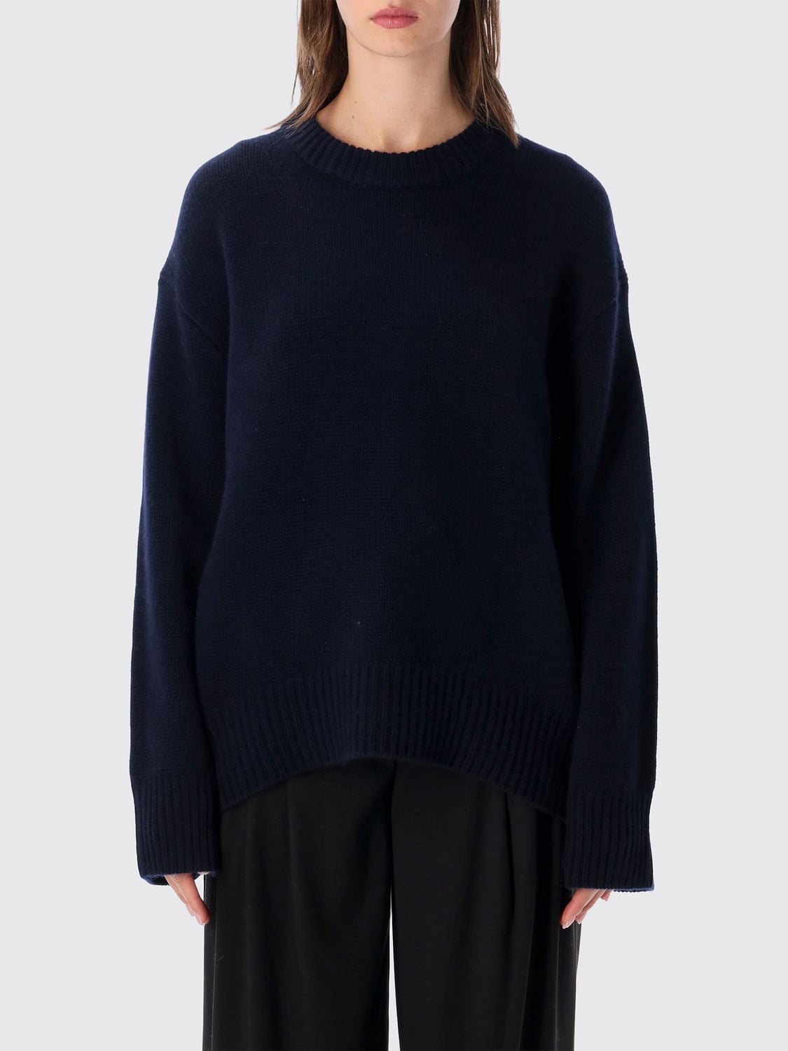 LISA YANG Maglia girocollo in 100% cashmere relaxed fit con spalle scese