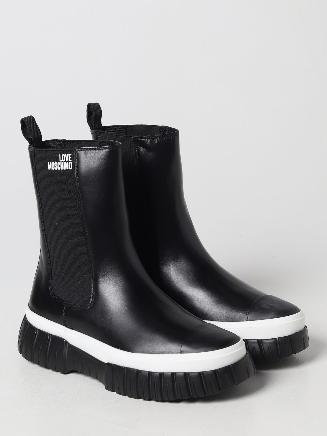 Kinderrijmpjes Toegangsprijs Beschaven Love Moschino Outlet: flat ankle boots for woman - Black 1 | Love Moschino  flat ankle boots JA15665G1FIA0 online on GIGLIO.COM