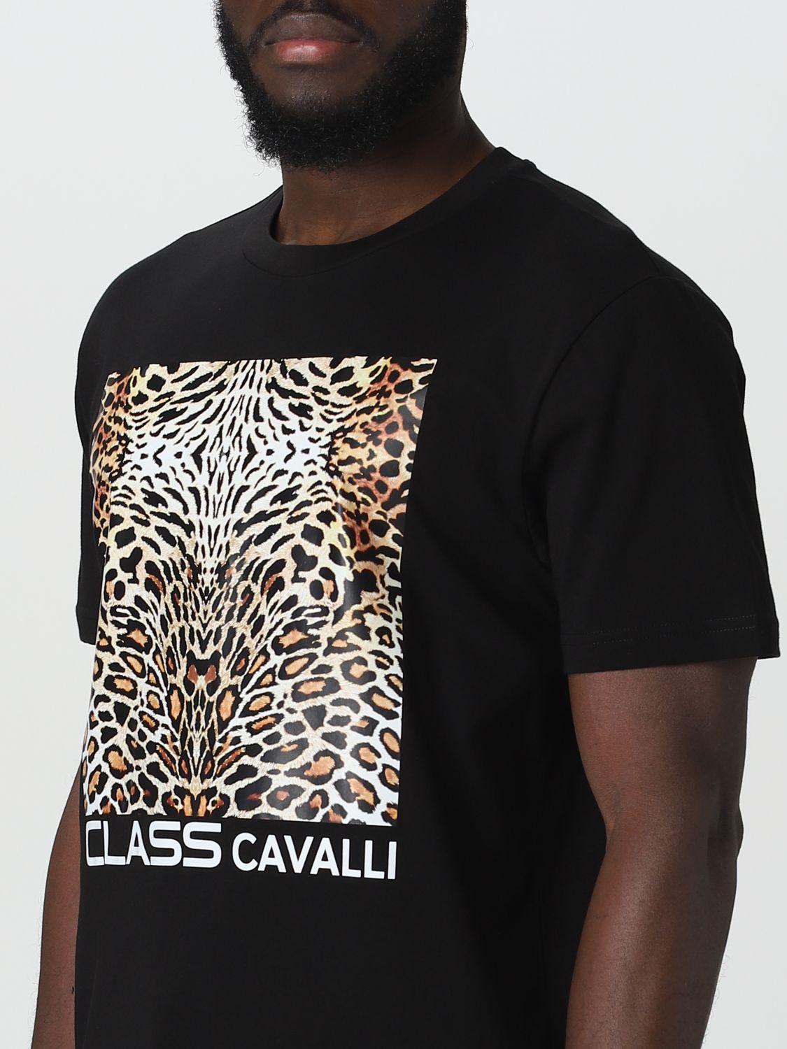 capturar escapar Víspera Class Roberto Cavalli Outlet: t-shirt for man - Black | Class Roberto  Cavalli t-shirt PXT61B-JD060 online on GIGLIO.COM