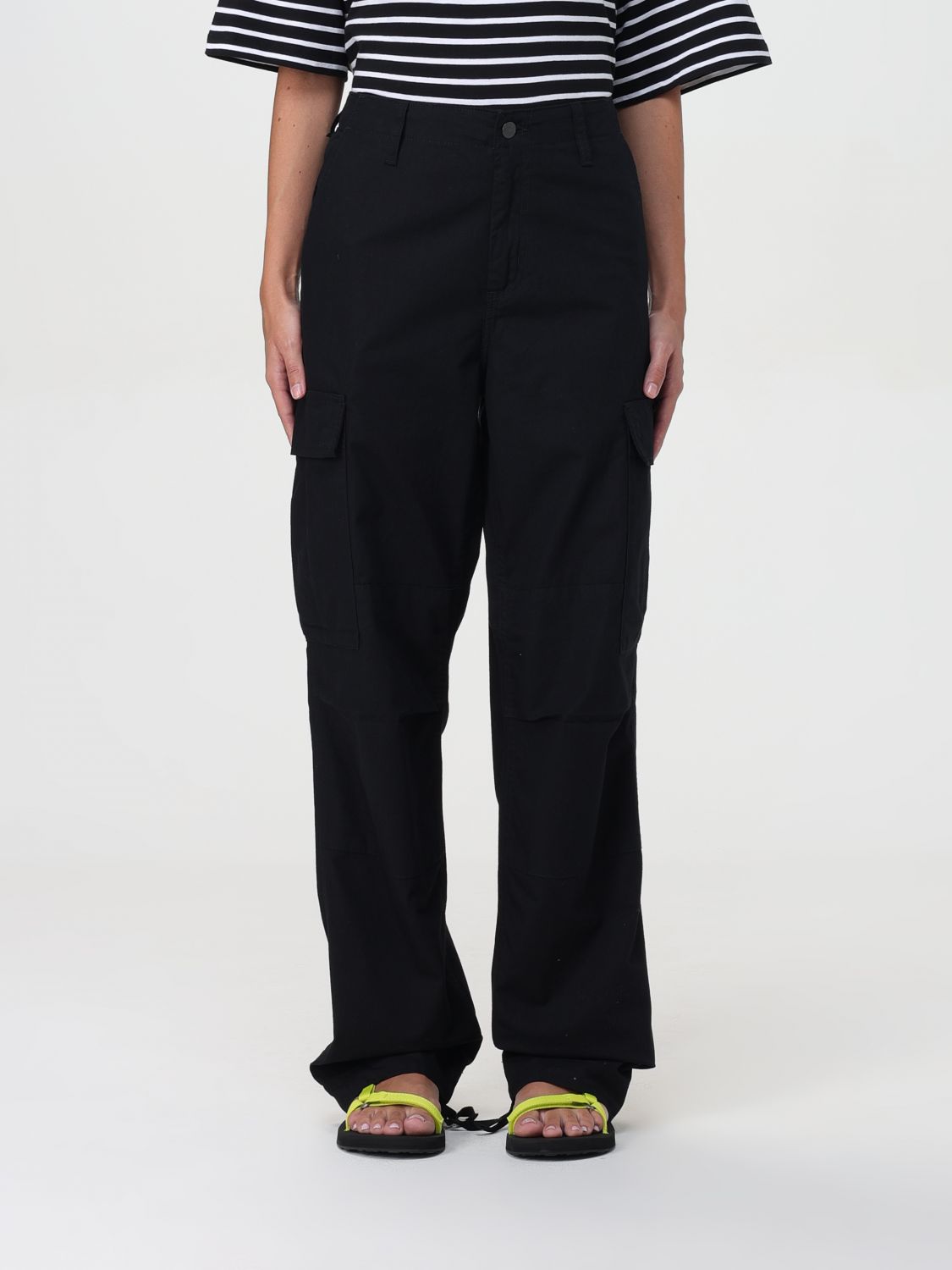Shop Carhartt Pants  Wip Woman Color Black In 黑色