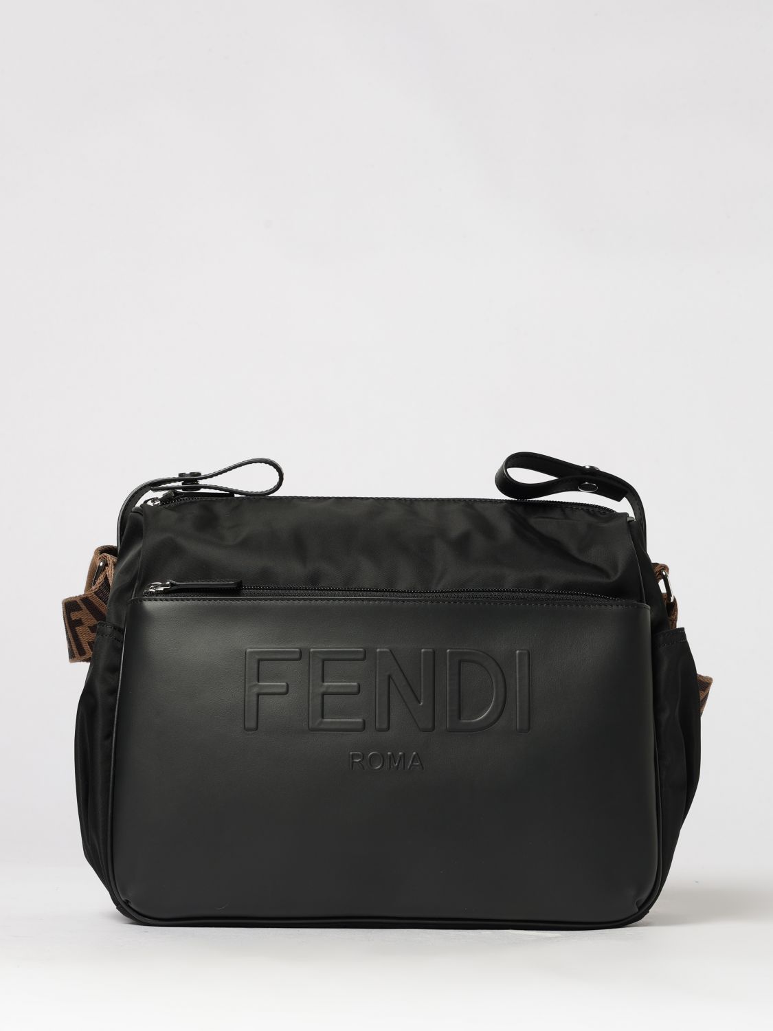 FENDI Wickeltasche aus Nylon und Leder mit FF-Monogramm und Wickelunterlage